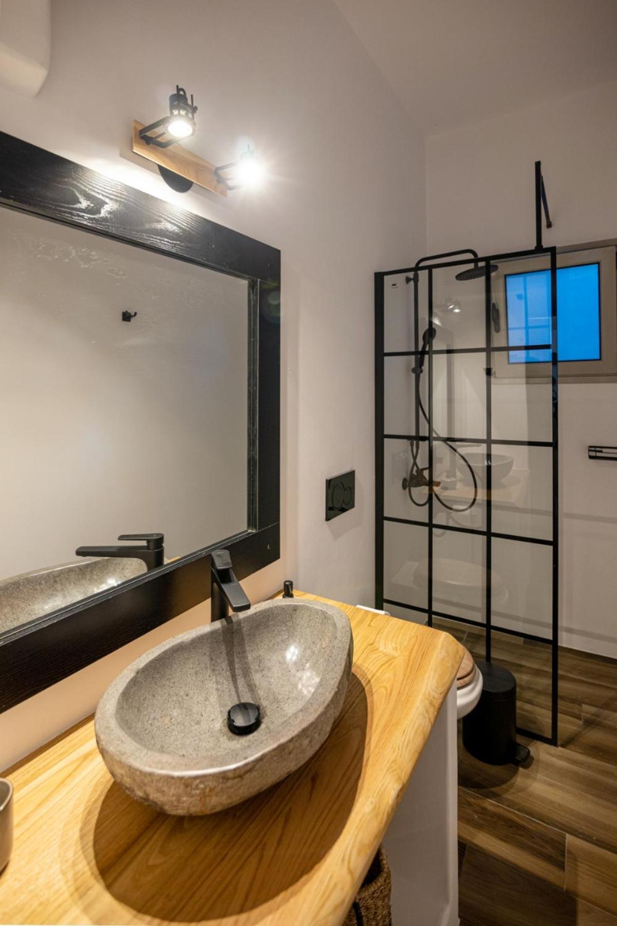 Raffar Luxury Tinos