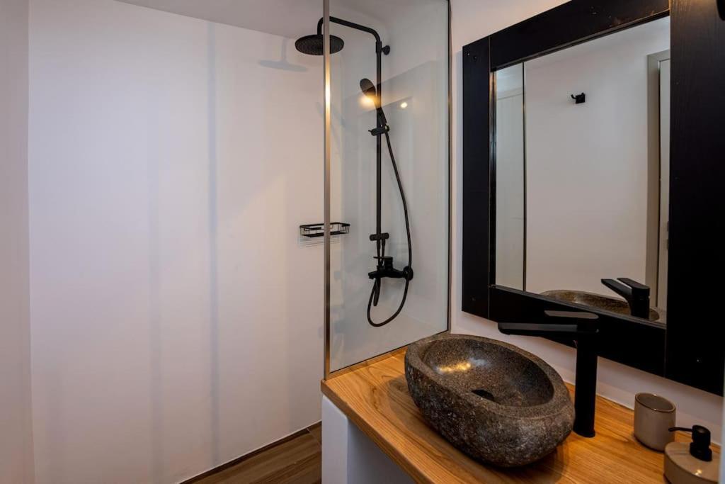 Raffar Luxury Appartement Tínos